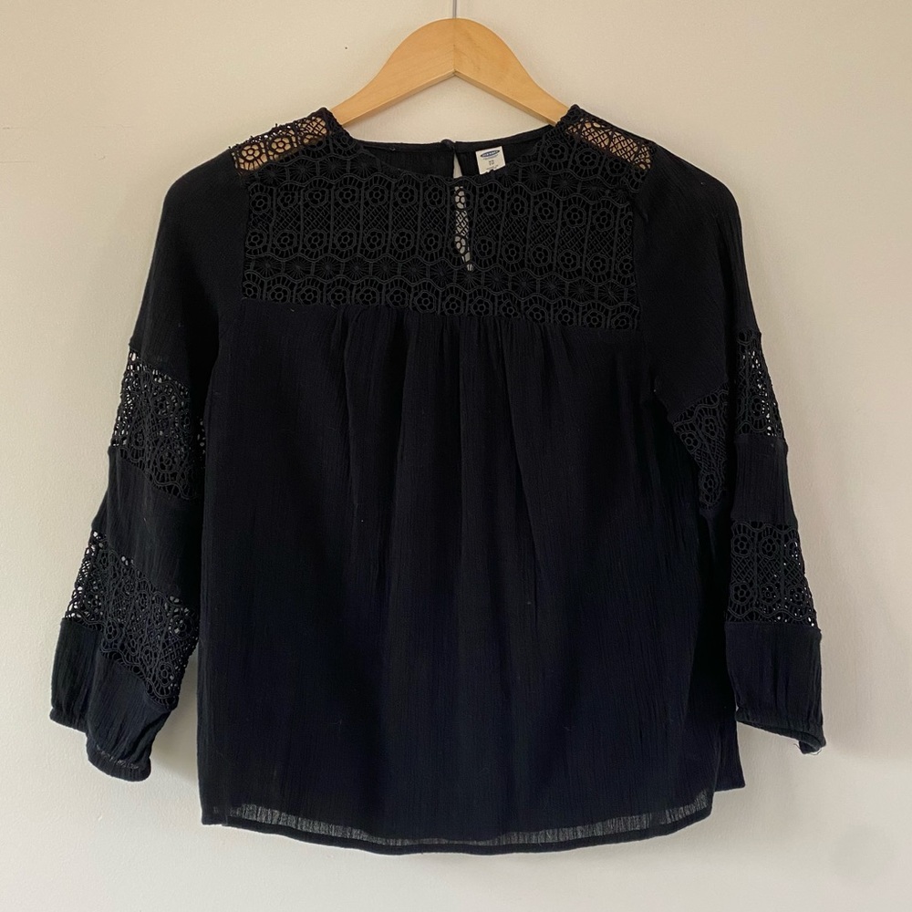 Women’s embroidered old navy top